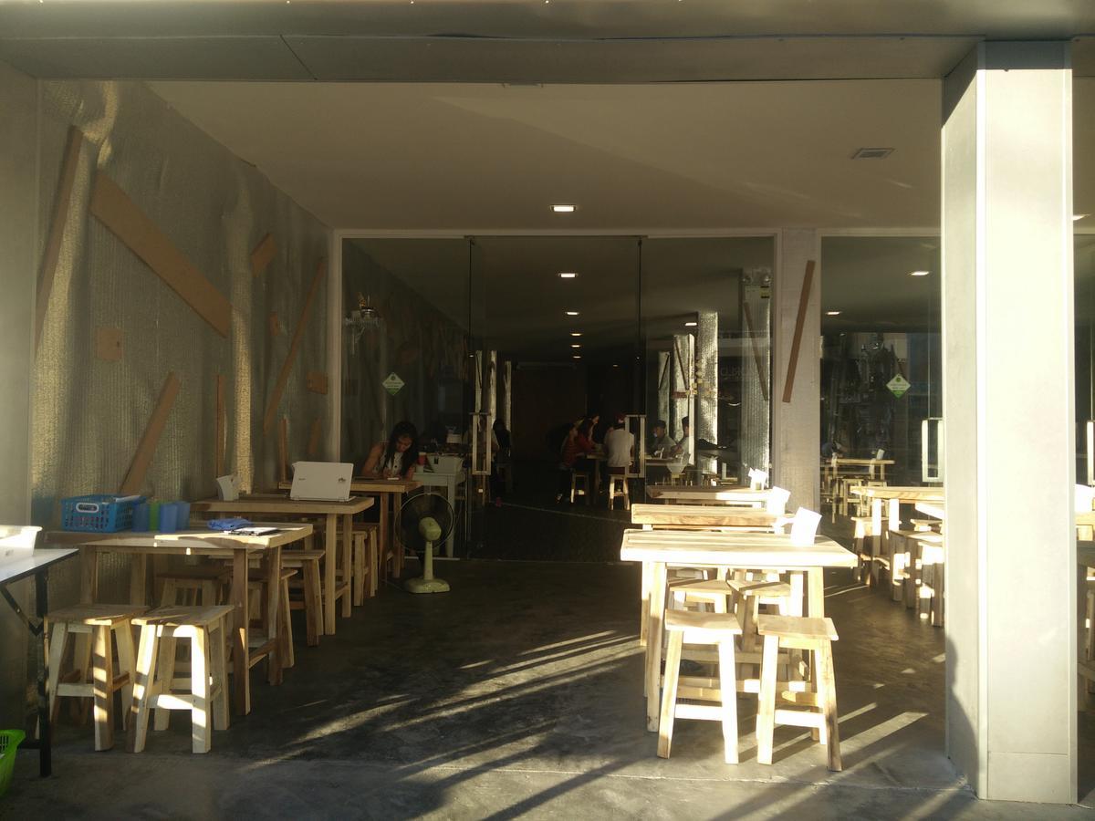 X Kingdom Guest House Τσιάνγκ Μάι Εξωτερικό φωτογραφία
